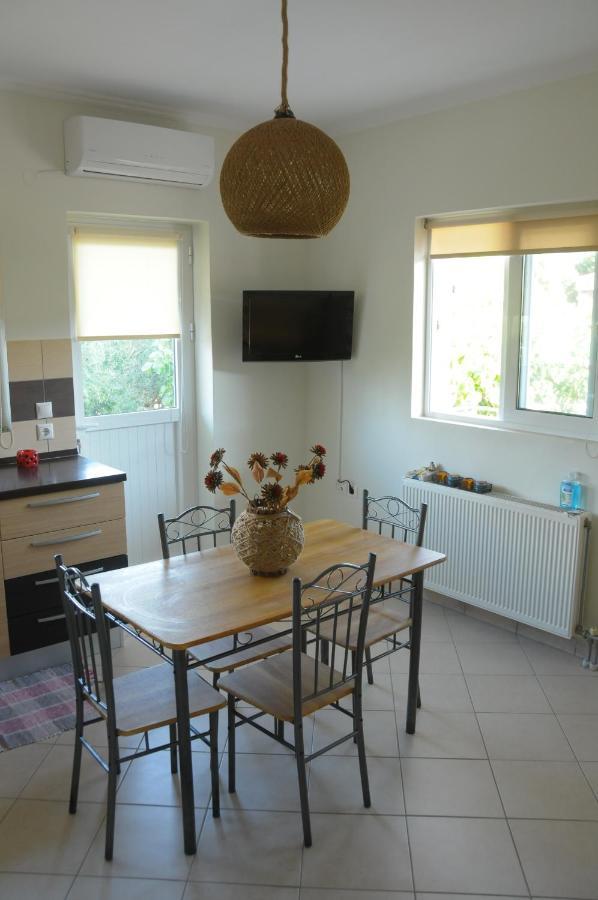 Maria Apartments Lefkada City Екстер'єр фото